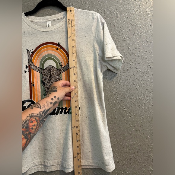 Dreamer Top T-Shirt Woman’s Size M Cream Boho Skull Graphic Tee Western Trendy - Picture 14 of 15